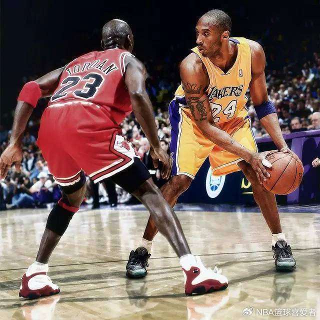 九游体育下载-抛开历史地位，巅峰科比和巅峰乔丹谁更强？禅师的回答很中肯|科比·布莱恩特|菲尔·杰克逊|迈克尔·乔丹|科比-布莱恩特|菲尔-杰克逊_新浪体育_新浪新闻