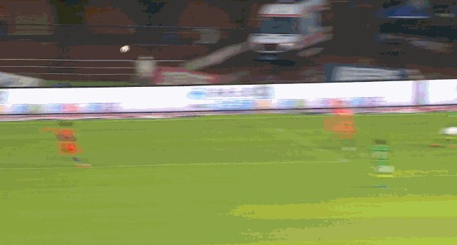 1628164570503037214.gif 4.gif